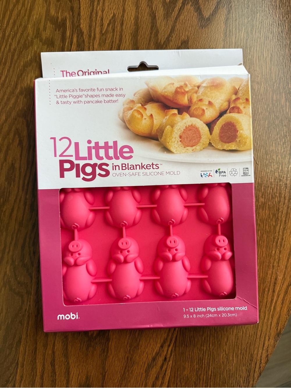 12 Little Pigs Silicone Baking Mold - Pink